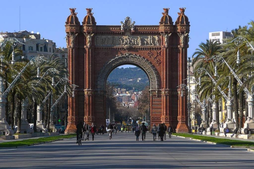 7 Pax Montserrat Ramblas Barcelona Exterior photo